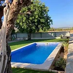 Casa Herdeiro بيت للعطل *
